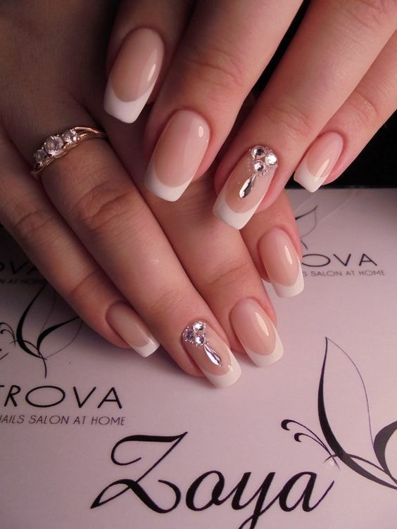 Những ý tưởng nail dành cho cô dâu trong ngày cưới 8 Dịu dàng