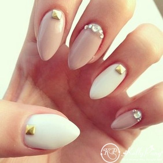Những ý tưởng nail dành cho cô dâu trong ngày cưới 4 Móng nhọn